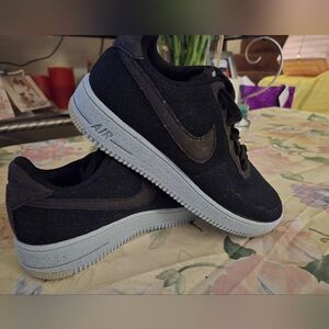 Nike Kids Black Sneakers with Light Gray Blueish Sole